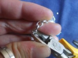 cut chain in half