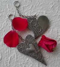 basic low relief pewter with no raised embossing