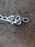  make a knot in the chain