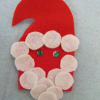 finish santas beard using white felt dots