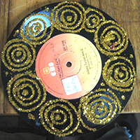 lift record and clean glitter