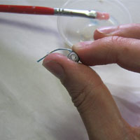 varnish the rolled bead