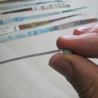 roll paper beads